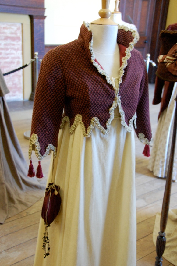 Exposition de costumes austeniens à Belsay Hall Dsc_6507